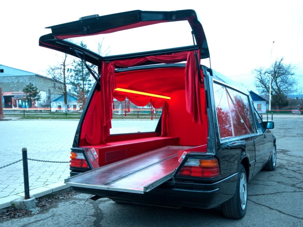 Катафалк. W124 катафалк. Мерседес w124 катафалк. ГАЗ-2217 катафалк. Катафалк Мерседес Спринтер.